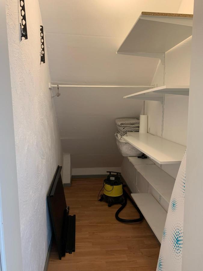 Kleines Apartment In Moenchengladbach-Neuwerk Eksteriør bilde
